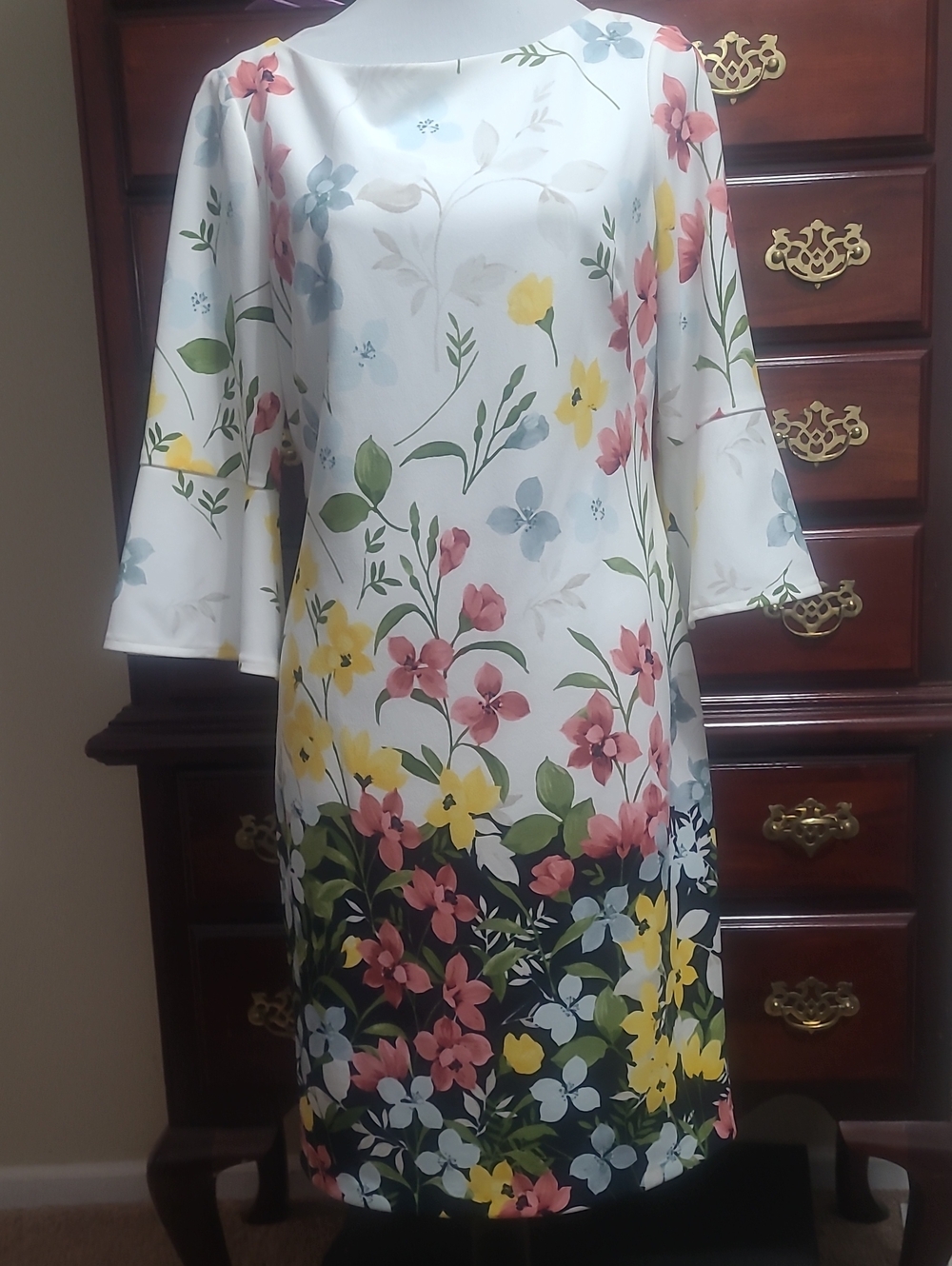 Floral Shift Dress - White with Pink & Yellow Blossoms Jessica Howard Size 10